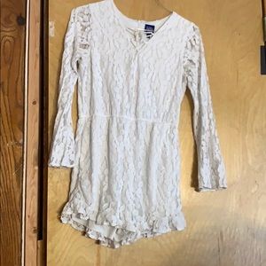 White long sleeve jumper